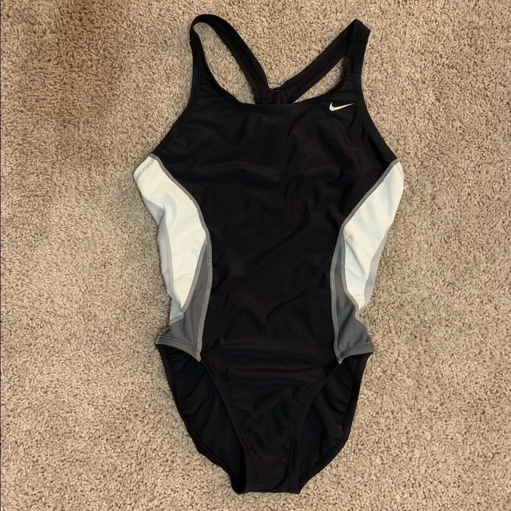 Nike Womens One Piece Swimsuit